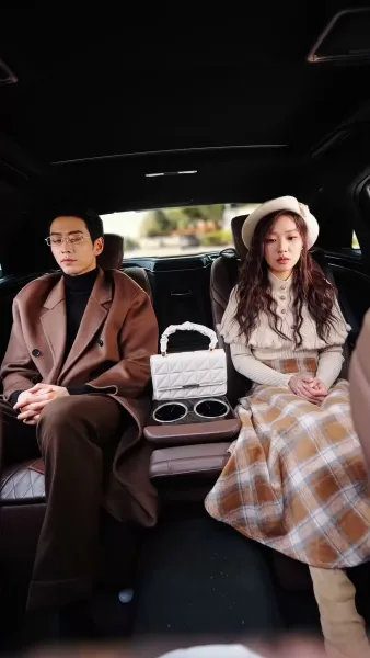 กลายเป็นแม่เลี้ยงของศัตรูตัวฉกาจ