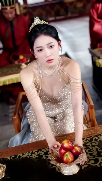 ฮองเฮาจอมไฮเทค