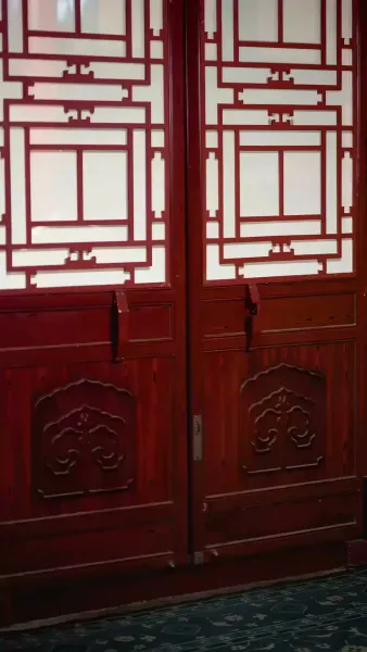 ฮองเฮาจอมไฮเทค