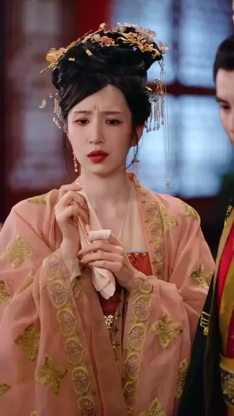 ฮองเฮาจอมไฮเทค