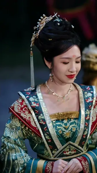 ฮองเฮาจอมไฮเทค