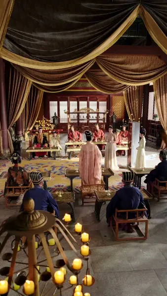 ฮองเฮาจอมไฮเทค