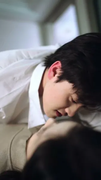 รักเก่าร่วงโรย รักใหม่ผลิใบ