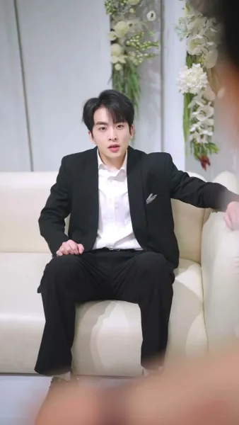 รักเก่าร่วงโรย รักใหม่ผลิใบ