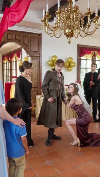 ราชินีผู้กำเนิดใหม่จากเถ้าธุลี