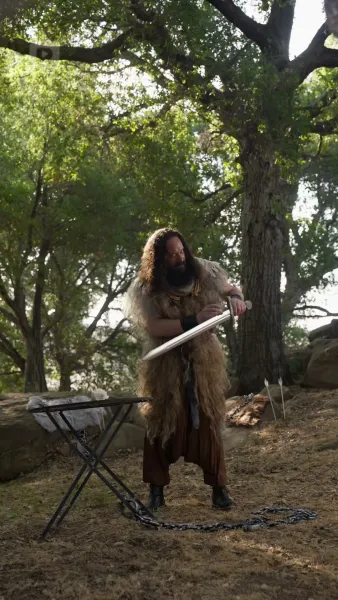 ราชินีผู้กำเนิดใหม่จากเถ้าธุลี