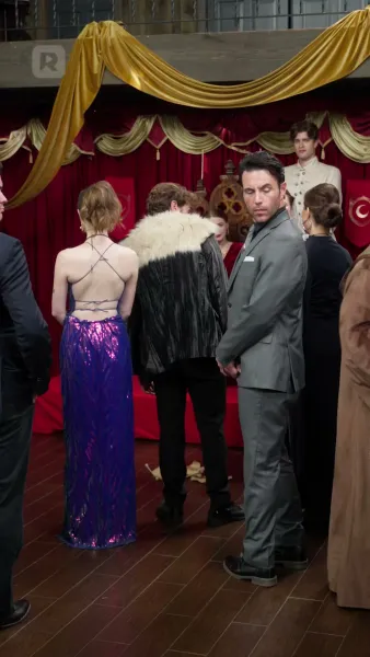 ราชินีผู้กำเนิดใหม่จากเถ้าธุลี