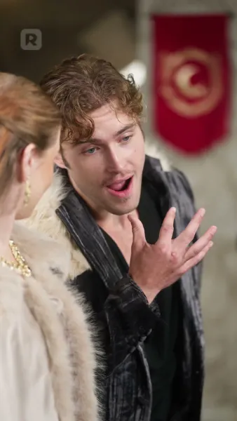 ราชินีผู้กำเนิดใหม่จากเถ้าธุลี