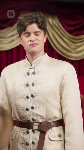 ราชินีผู้กำเนิดใหม่จากเถ้าธุลี