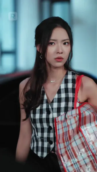 (พากย์) ความรักไม่ได้อยู่ในแผน