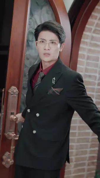 เธอไม่ใช่จันทราเดิม