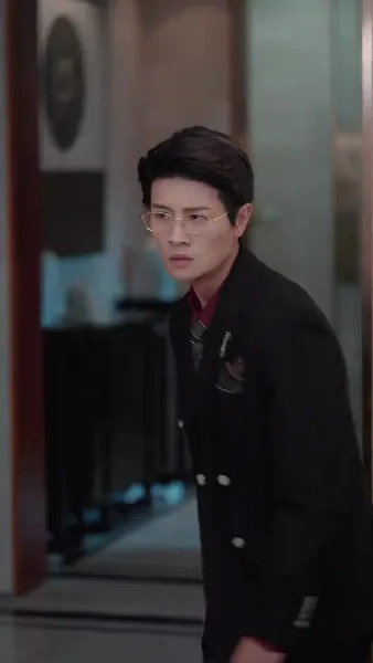 เธอไม่ใช่จันทราเดิม