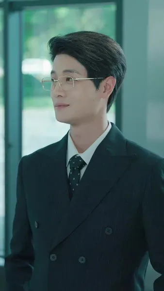 เธอไม่ใช่จันทราเดิม