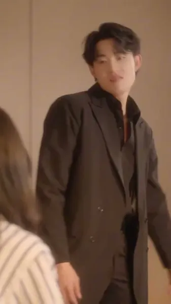 ราคาที่ต้องจ่ายเพื่อการเสแสร้ง