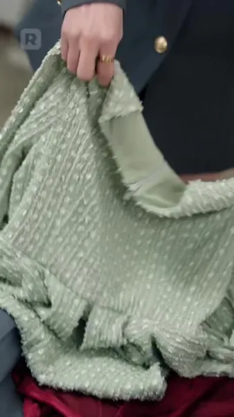 อดีตเมียขายผัก คือประธานหญิง