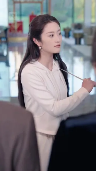 อดีตเมียขายผัก คือประธานหญิง