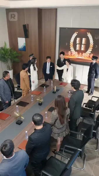 อดีตเมียขายผัก คือประธานหญิง