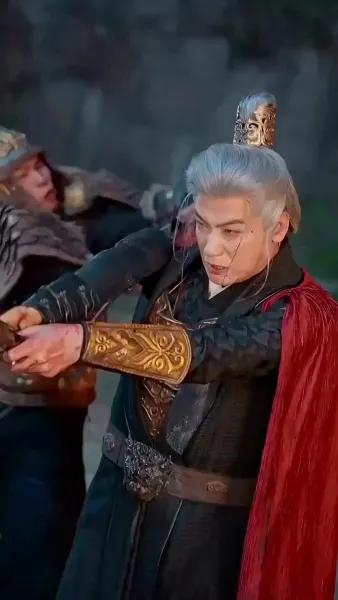 คำสัตย์ใต้บัลลังก์