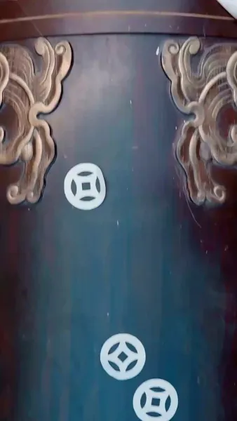 คำสัตย์ใต้บัลลังก์