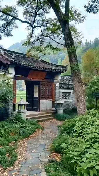 คำสัตย์ใต้บัลลังก์