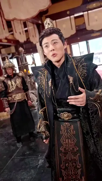 คำสัตย์ใต้บัลลังก์