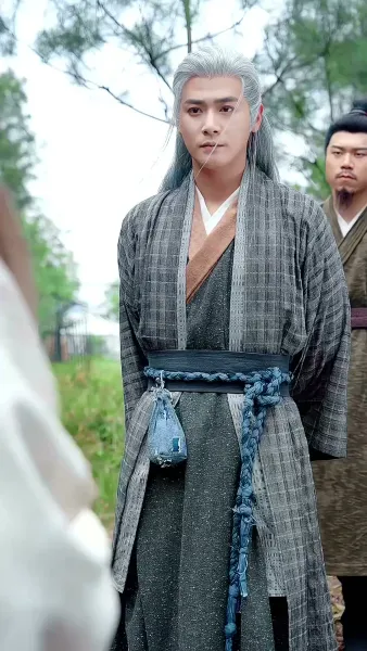 คำสัตย์ใต้บัลลังก์