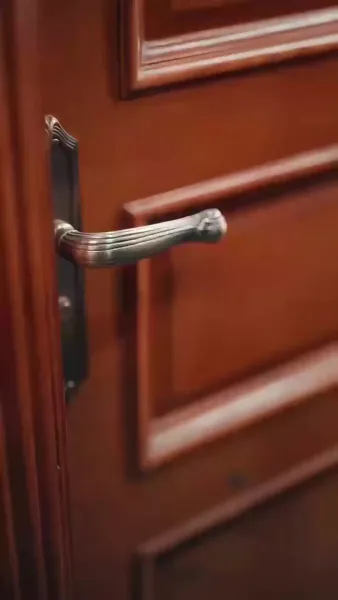 ลวงให้รัก ล่อให้ร้าย