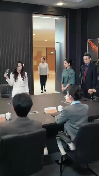 ลวงให้รัก ล่อให้ร้าย