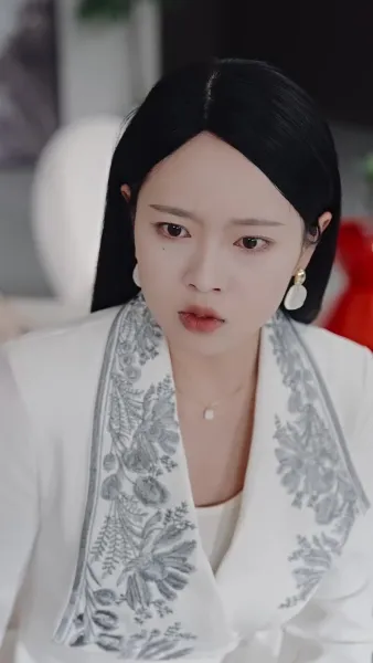 ราชินีนักบู๊ทวงบัลลังก์