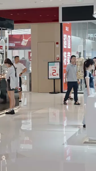 ราชินีนักบู๊ทวงบัลลังก์