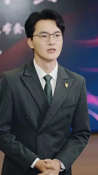 ราชินีนักบู๊ทวงบัลลังก์