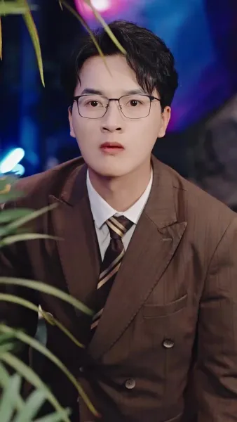 ราชินีนักบู๊ทวงบัลลังก์