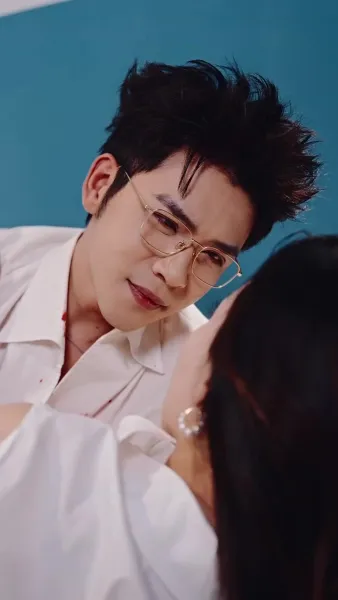 ราชินีนักบู๊ทวงบัลลังก์