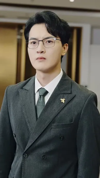 ราชินีนักบู๊ทวงบัลลังก์