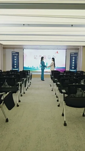 ราชินีนักบู๊ทวงบัลลังก์