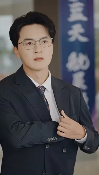 ราชินีนักบู๊ทวงบัลลังก์