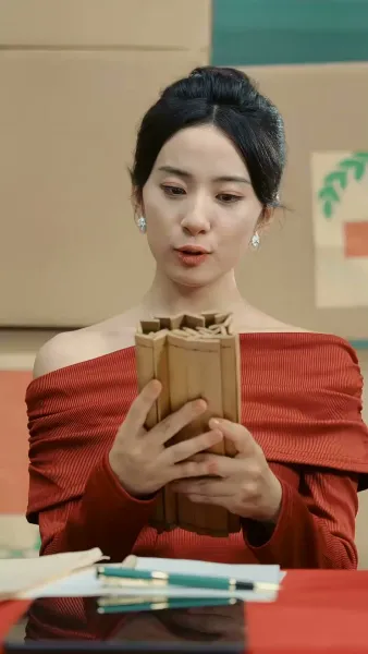 แจกันสื่อรัก ข้ามเวลาท้าลิขิต