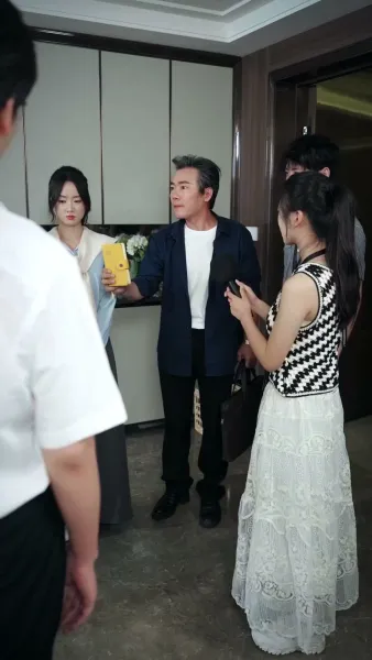 คำขอร้อง ที่สายเกินไป(พากย์เสียง)