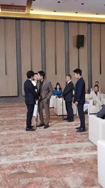 บ้านเกิดไร้แสงจันทร์