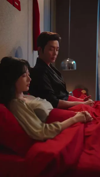 กุหลาบเคียงสน