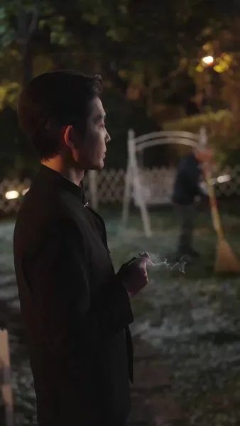 กุหลาบเคียงสน