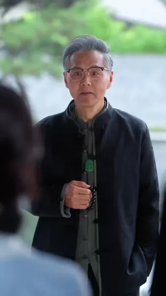 พูดล้นใจ รักไร้เสียง