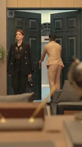 สืบทอด: ความงามและมหาเศรษฐี