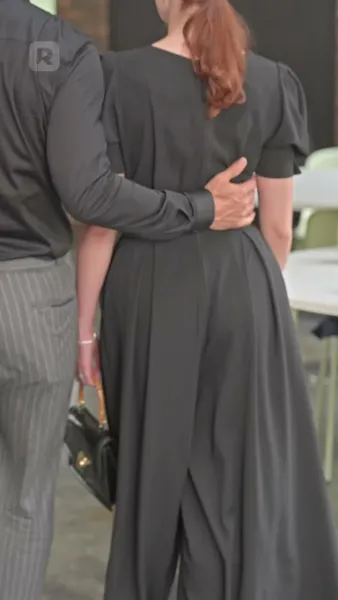 สืบทอด: ความงามและมหาเศรษฐี