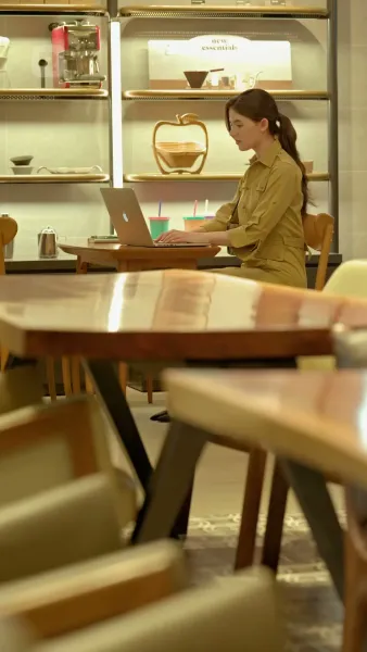 สืบทอด: ความงามและมหาเศรษฐี