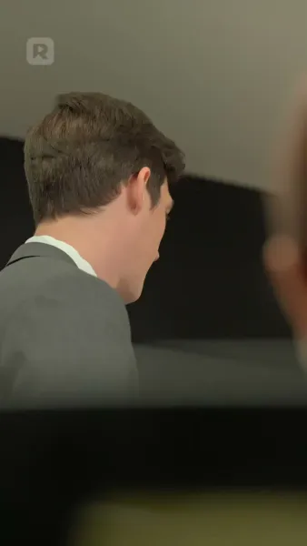 สืบทอด: ความงามและมหาเศรษฐี