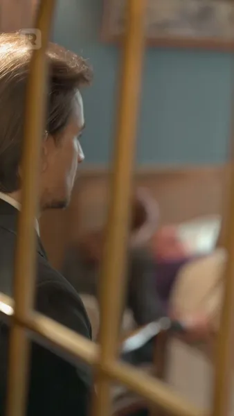 สืบทอด: ความงามและมหาเศรษฐี