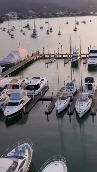 สืบทอด: ความงามและมหาเศรษฐี