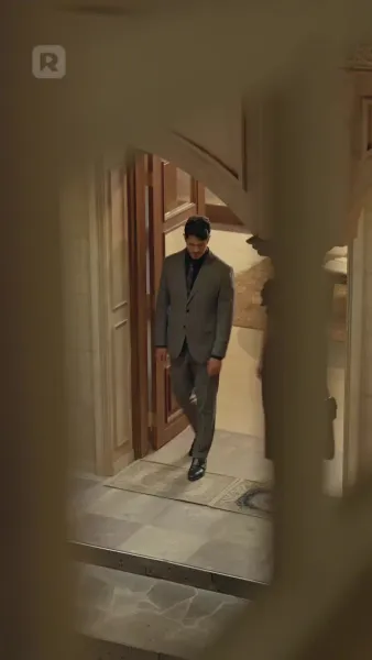 สืบทอด: ความงามและมหาเศรษฐี