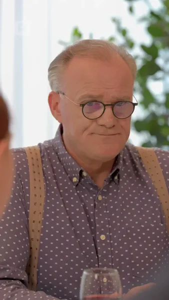 สืบทอด: ความงามและมหาเศรษฐี